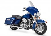 Harley-Davidson FLHX Street Gilde